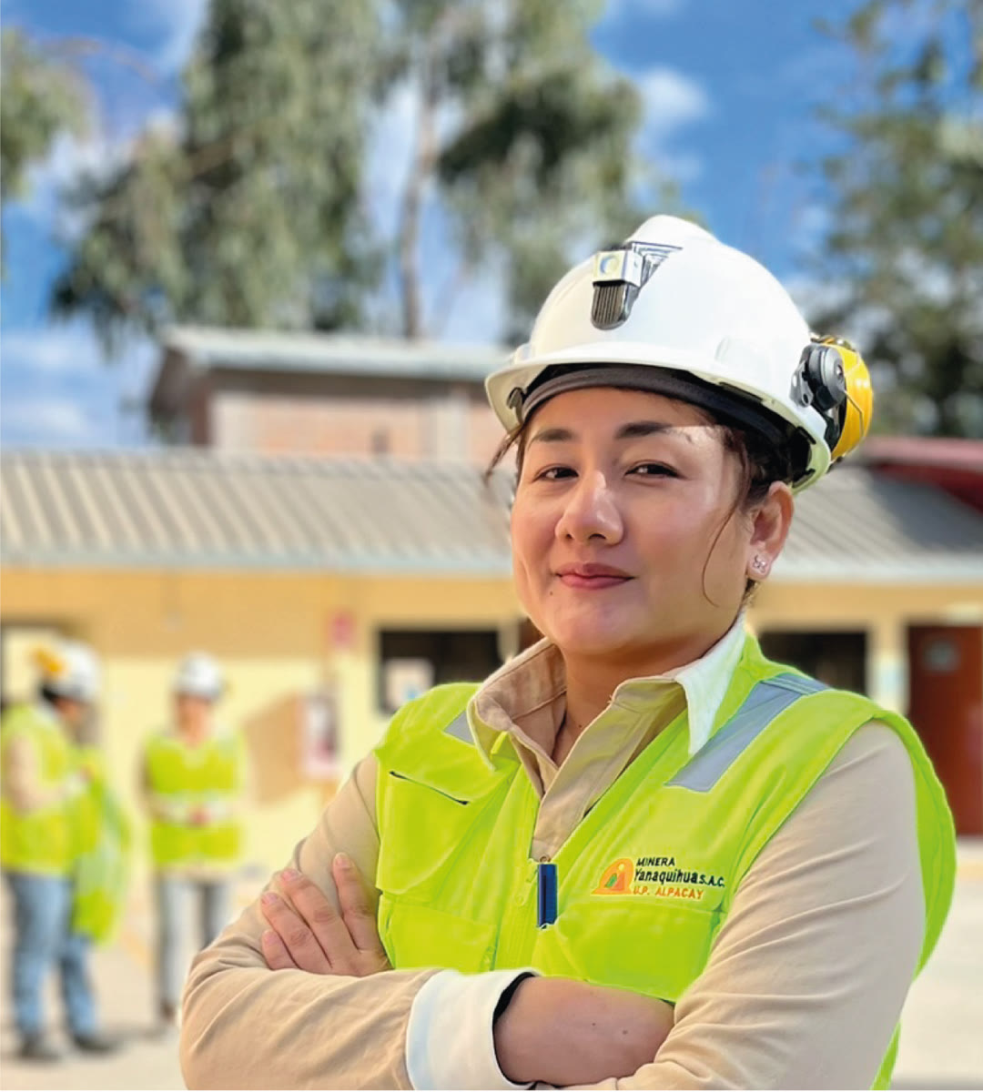 Trabajadora de Minera Yanaquihua en la unidad minera
