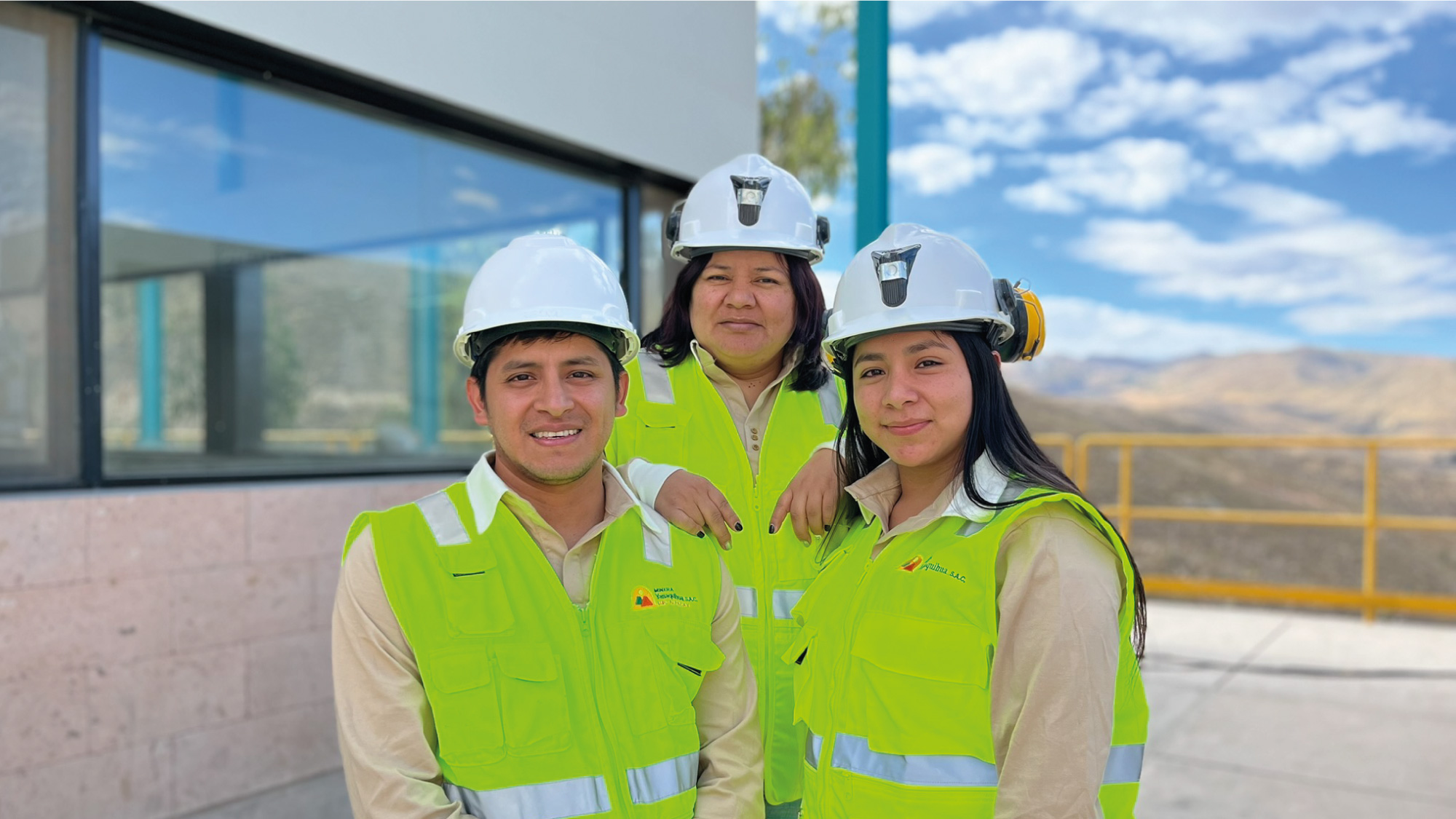 Colaboradores de Minera Yanaquihua en la unidad minera